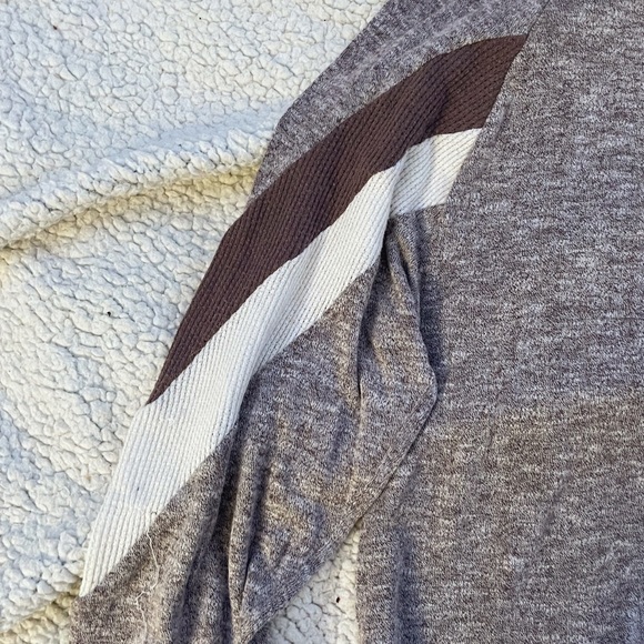 Purple sweater - Picture 2 of 3